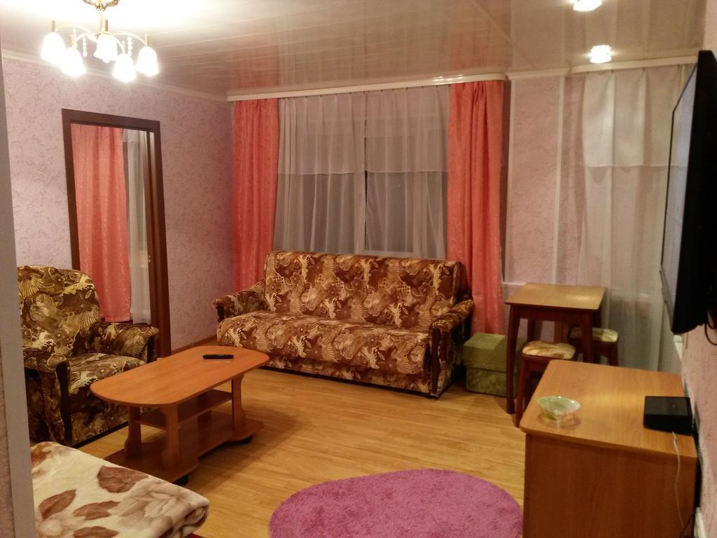 Apartment Na Oktyabrskoi Мурманск Екстериор снимка